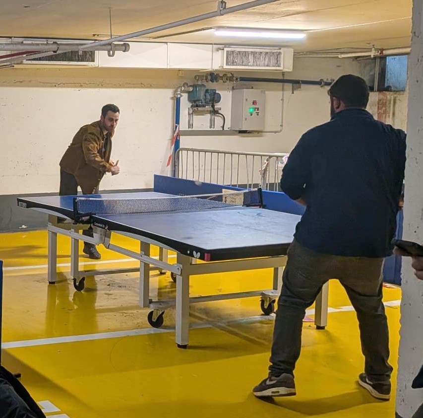 Dizengoff ping pong